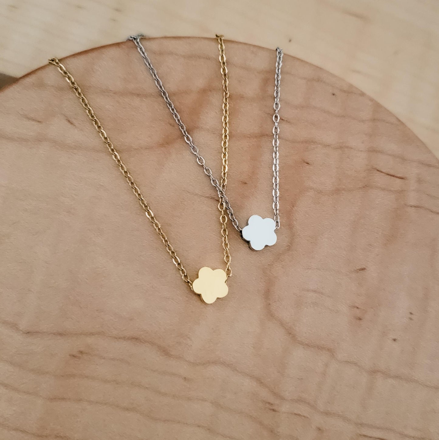 Tiny Flower Charm Necklace (Silver or Gold), 1 Total, Metal Blank #124