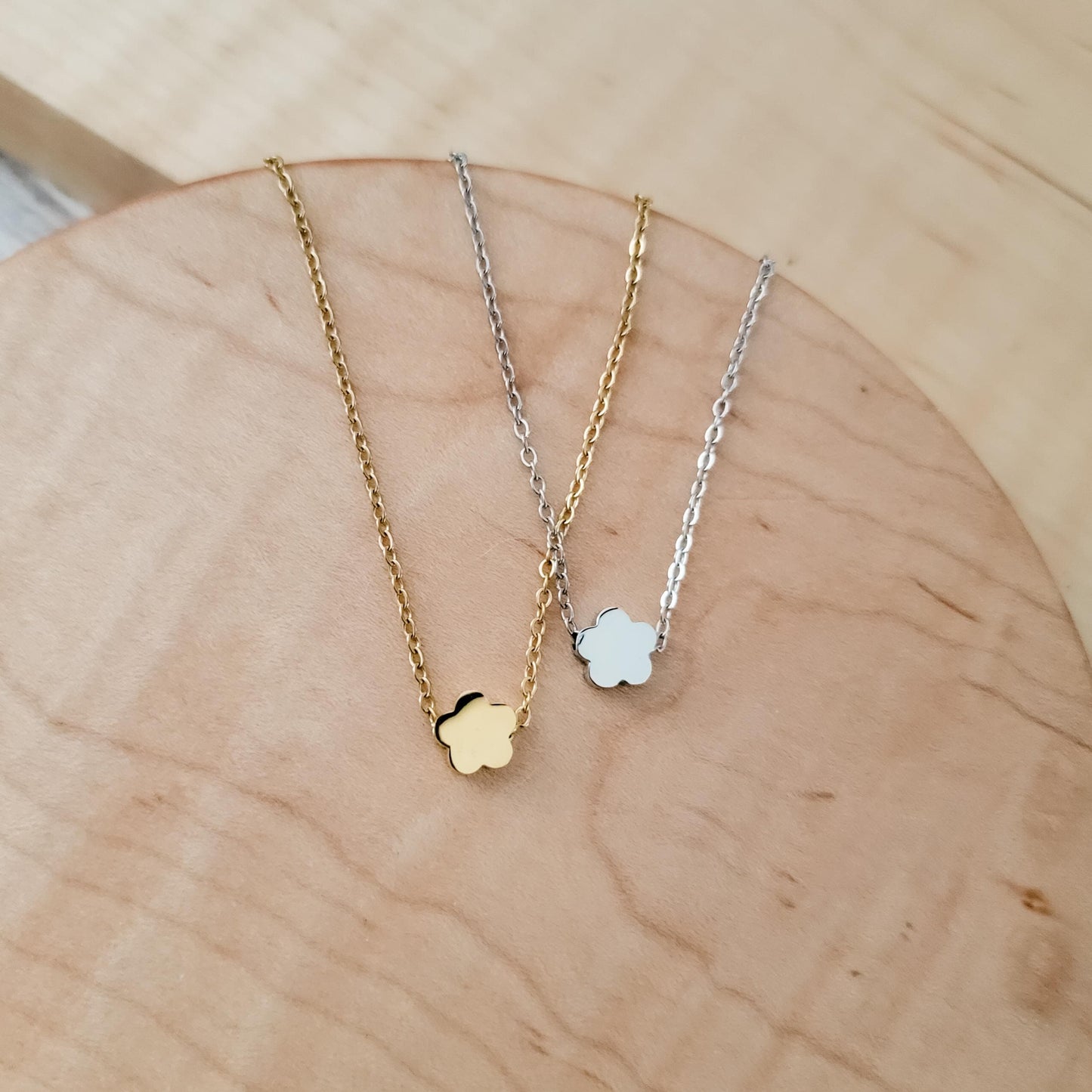 Tiny Flower Charm Necklace (Silver or Gold), 1 Total, Metal Blank #124