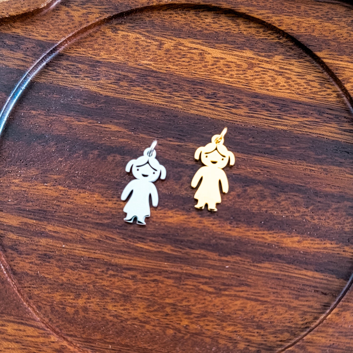 Girl Charms with Attached Jump Rings (Silver or Gold), 5 Total, Metal Blank #147