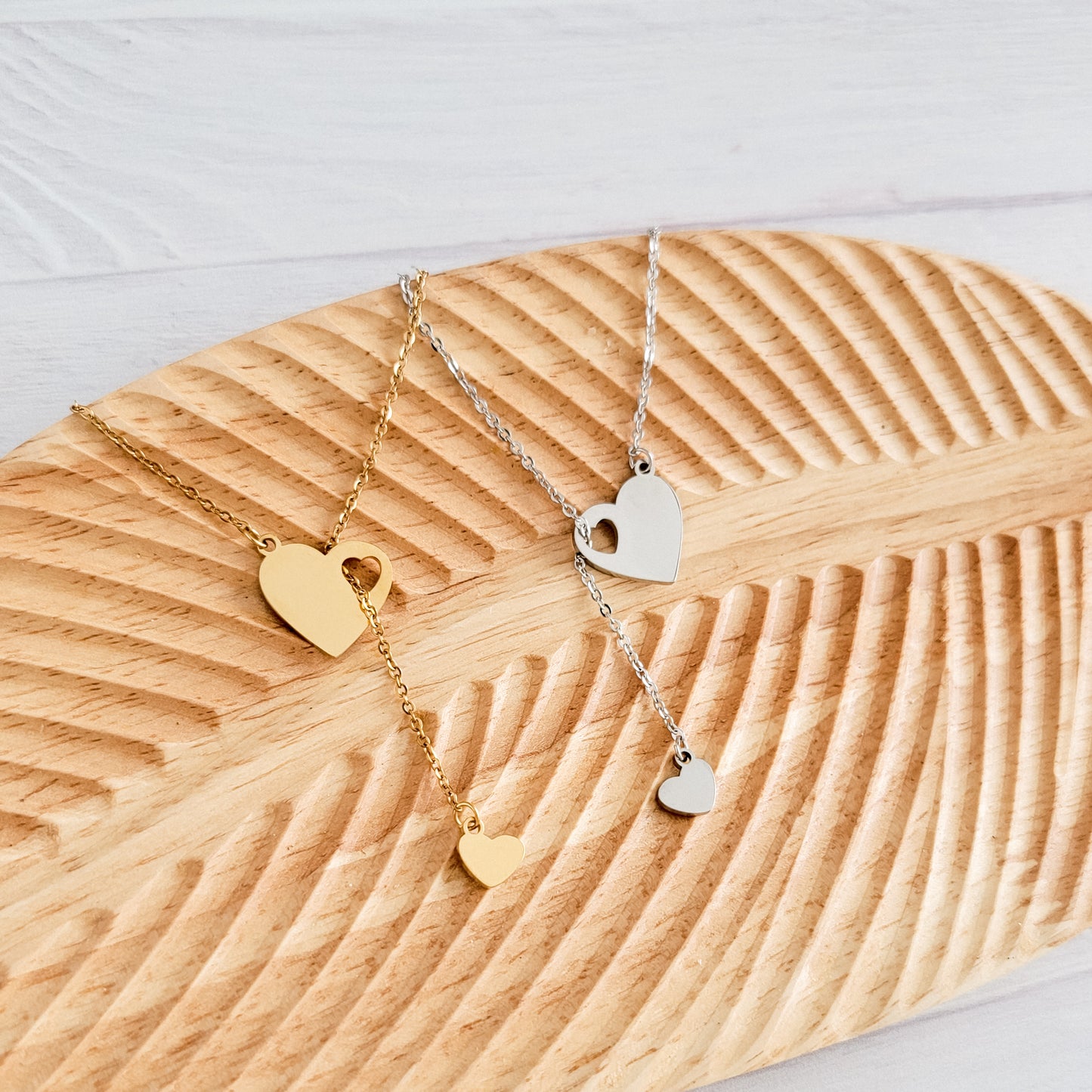 Heartfall Necklace (Silver or Gold), 1 Total, Metal Blank #154