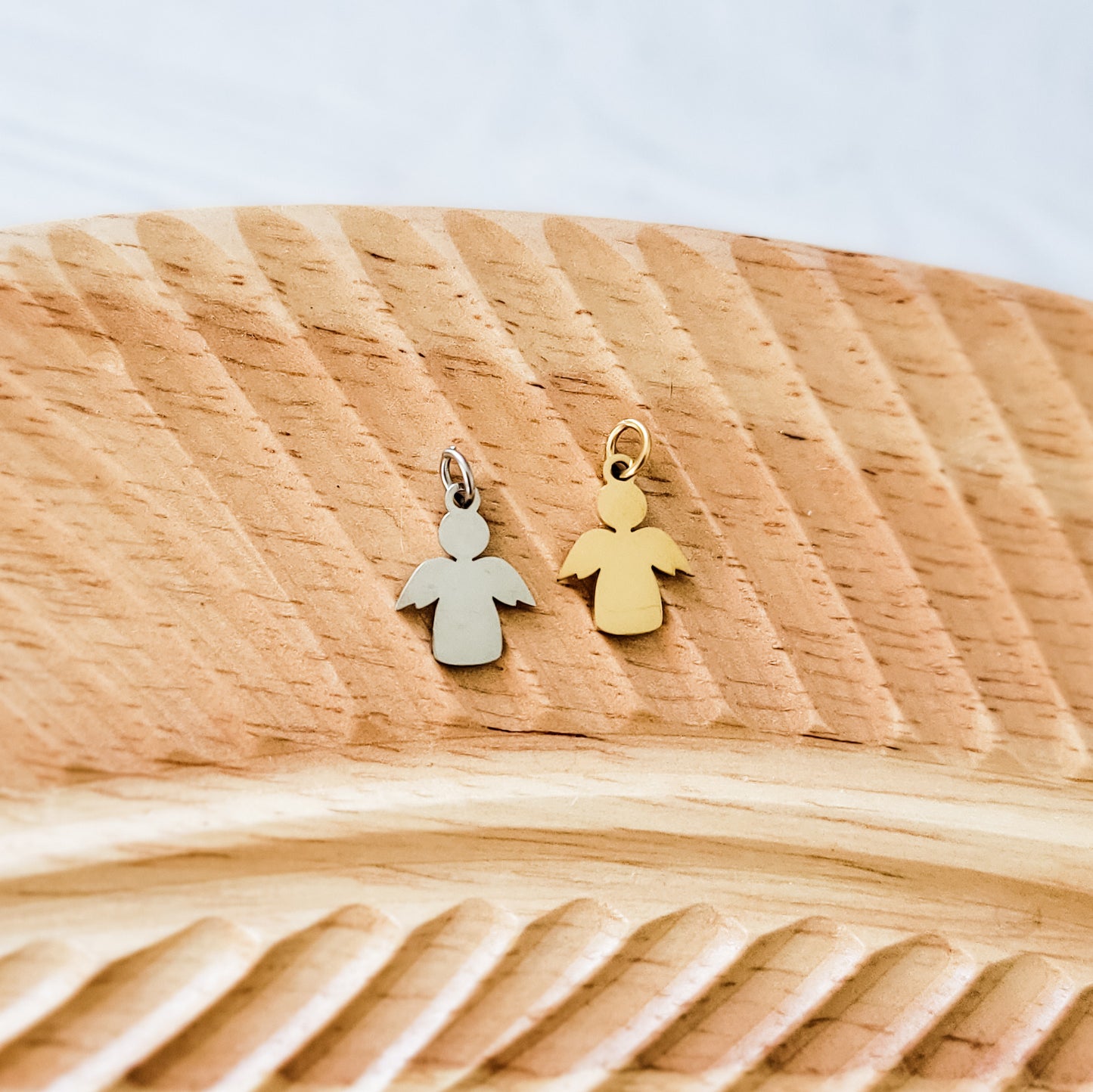 Angel Charms with Attached Jump Rings (Silver or Gold), 5 Total, Metal Blank #175