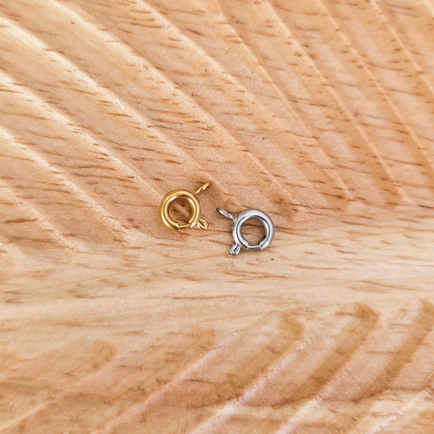 New Premium Small Spring Clasp Finding (Silver or Gold), 10 Pieces, Chain #33