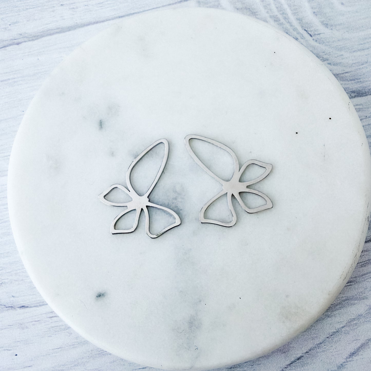 Silver Open Butterfly Brass Pendant, 10 Pieces, Charm #117