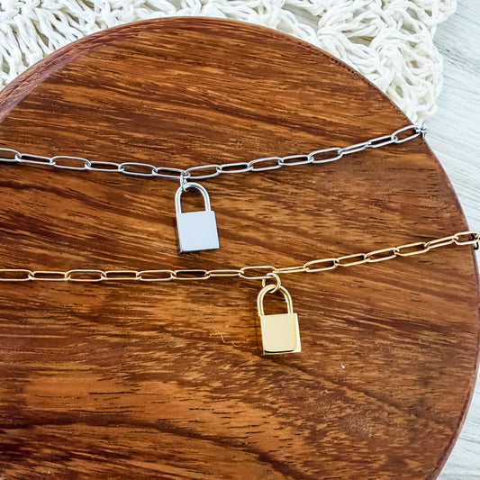 Petite Lock Paperclip Chain Bracelet (Silver or Gold), 1 Total, Metal Blank #232