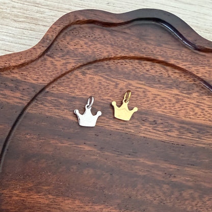 Tiny Crown Charms with Attached Jump Rings (Silver or Gold), 5 Total, Metal Blank #243