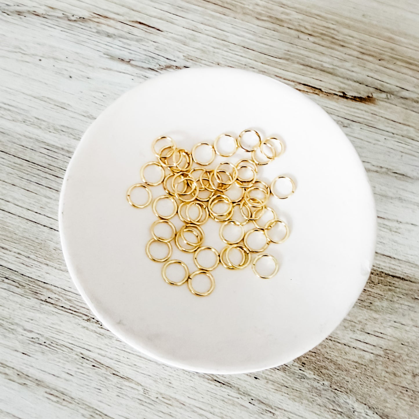 Classic Gold 10mm Round Stainless Steel Jump Rings (18g), Closed (Unsoldered), 100 Pieces, Jump Ring #35