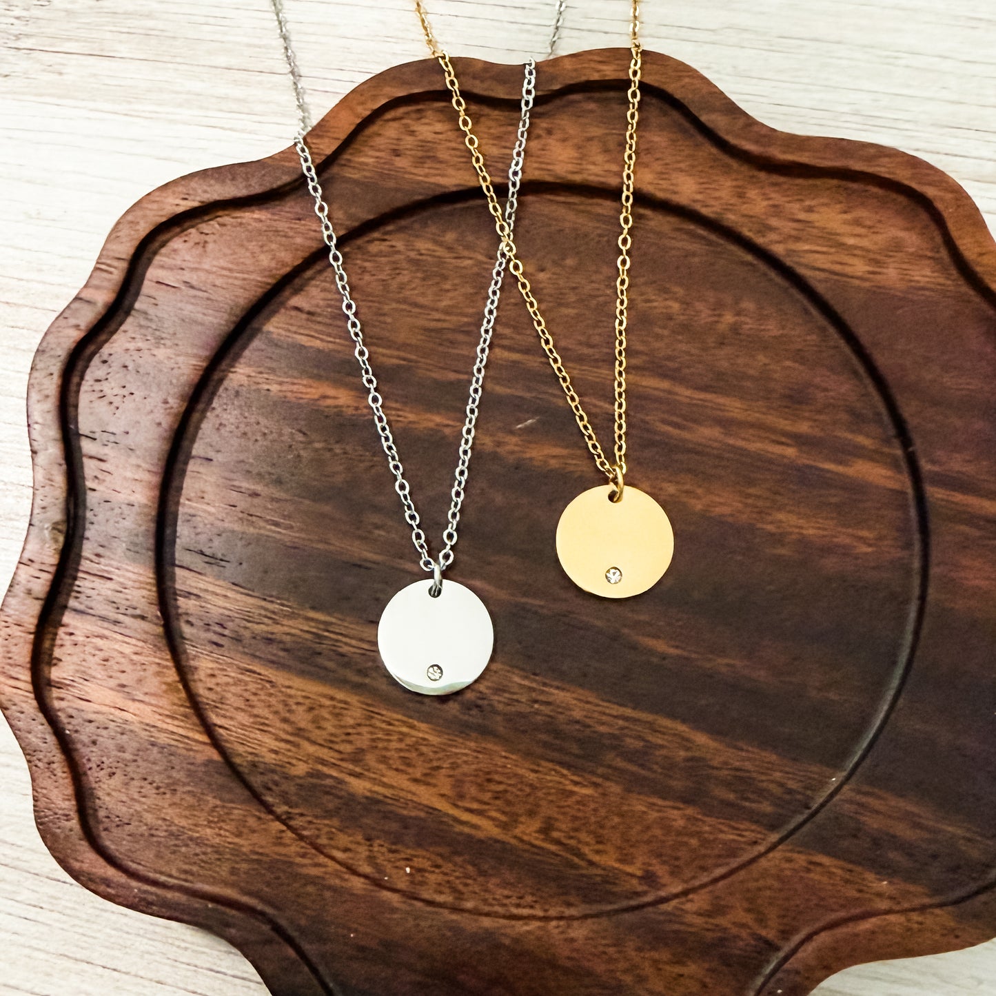 Luster Disc Necklace (Silver or Gold), 1 Total, Metal Blank #260