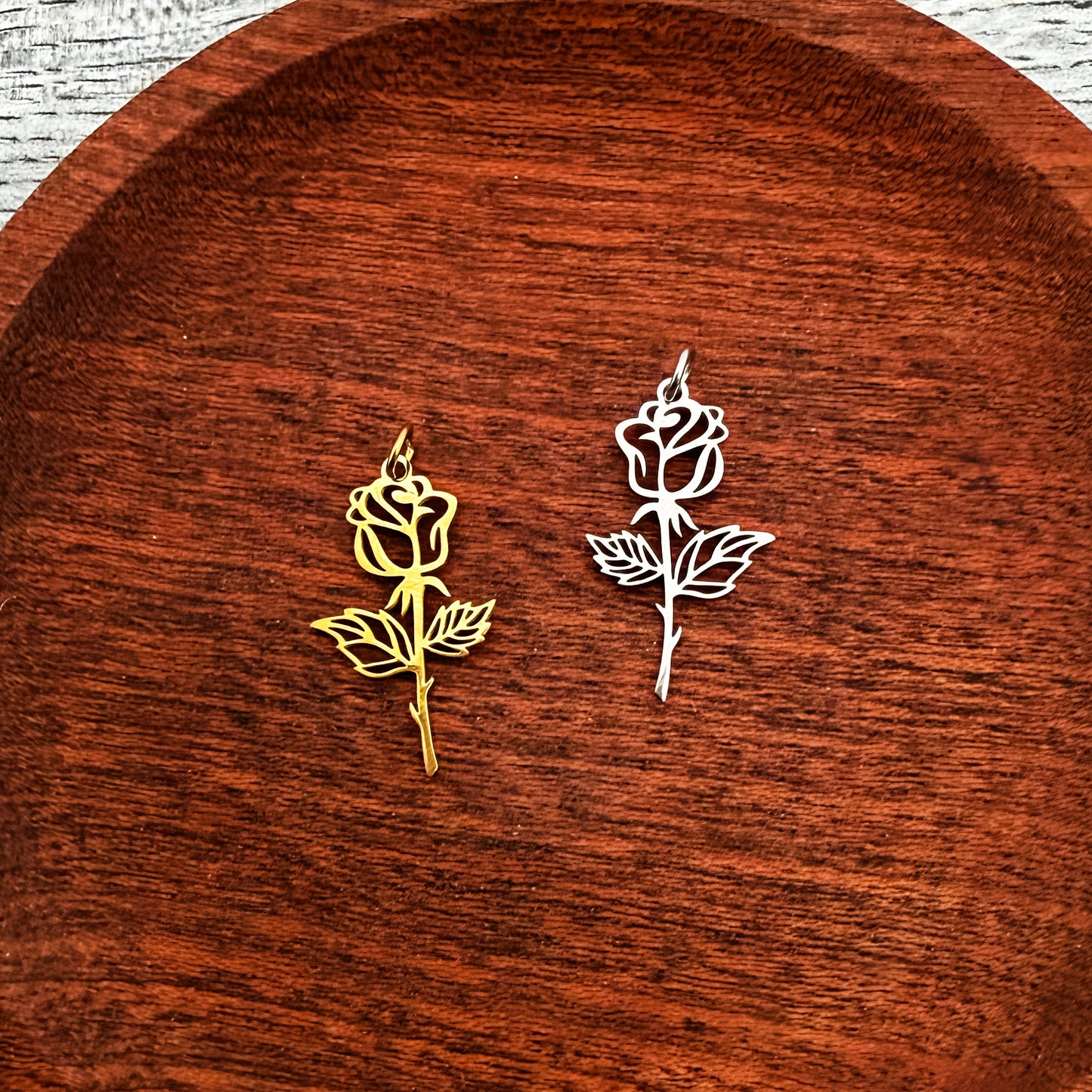 Filigree Rose Pendants with Attached Jump Rings (Silver or Gold), 5 Total, Metal Blank #267