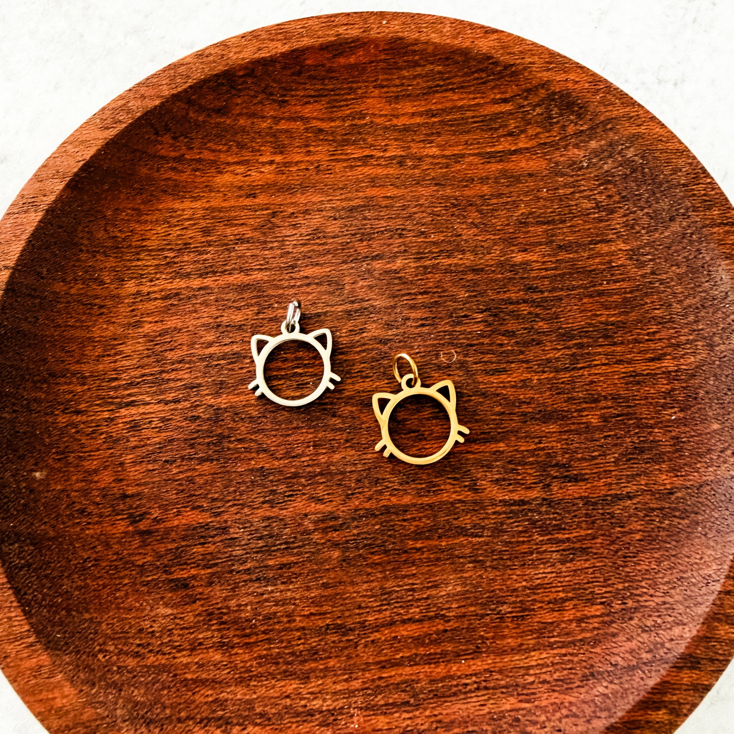 Minimal Cat Charms with Attached Jump Rings (Silver or Gold), 5 Total, Metal Blank #270