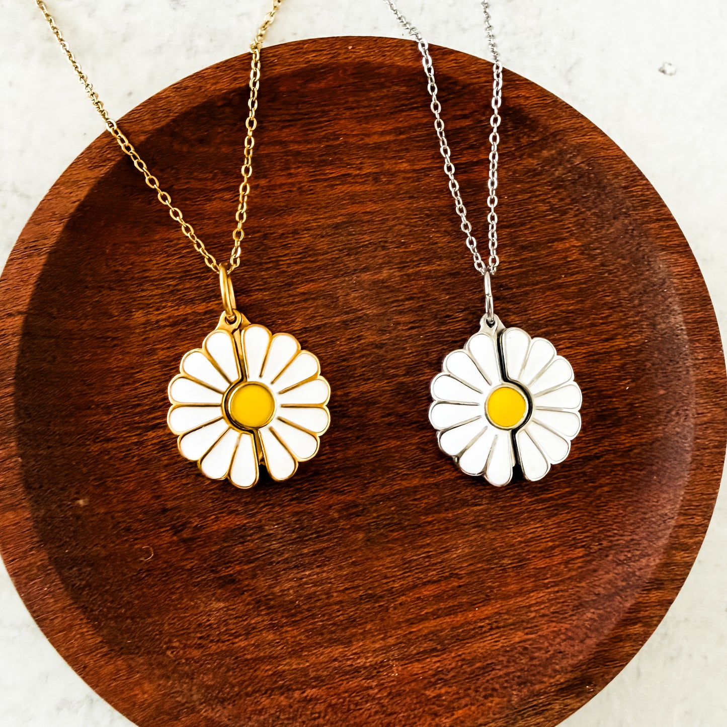 Daisy Reveal Necklace (Silver or Gold), 1 Total, Metal Blank #269
