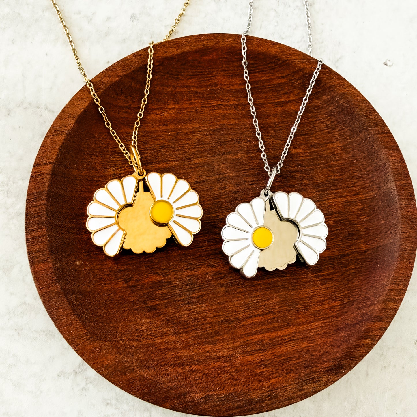 Daisy Reveal Necklace (Silver or Gold), 1 Total, Metal Blank #269