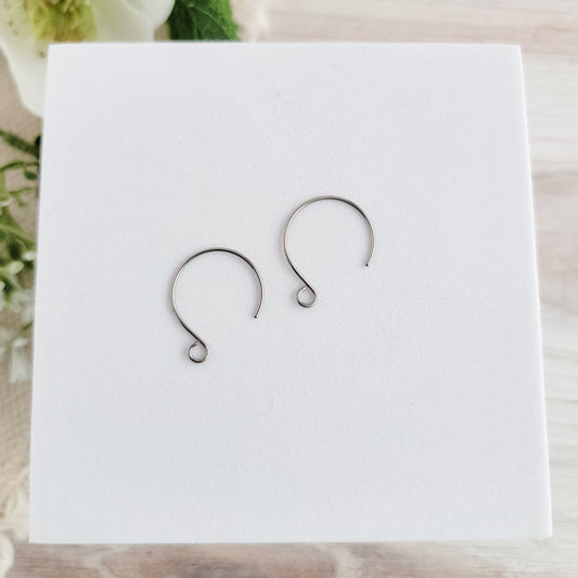 Silver Stainless Steel Round Ear Wires 2.5mm Hole, 20 Pieces