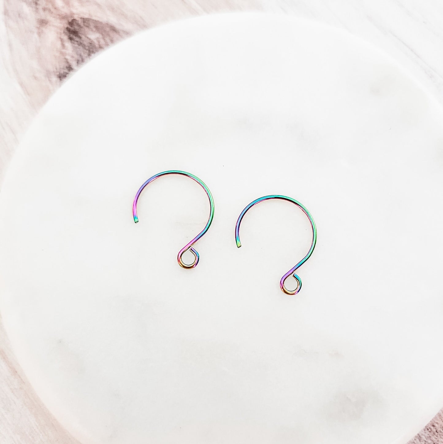 RAINBOW Stainless Steel ROUND Ear Wires 2.5mm Hole, 20pcs, Earring Hook #37