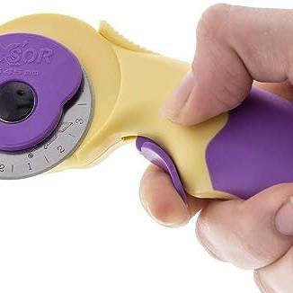 Easy Grip Rotary Cutter, 1 Cutter, Tool #18