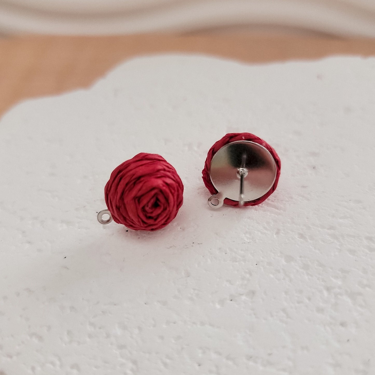Red 14mm Raffia Small Stud Topper, 1 Pair, Stud #157