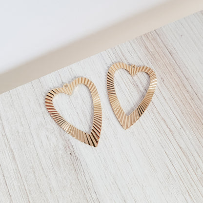 Fluted Heart GOLD 1-Hole Brass Charms, 10 pcs, Charm #47