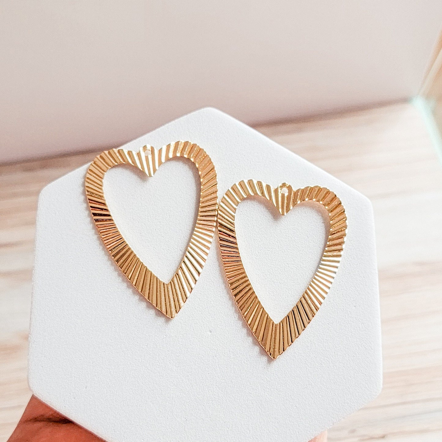 Fluted Heart GOLD 1-Hole Brass Charms, 10 pcs, Charm #47