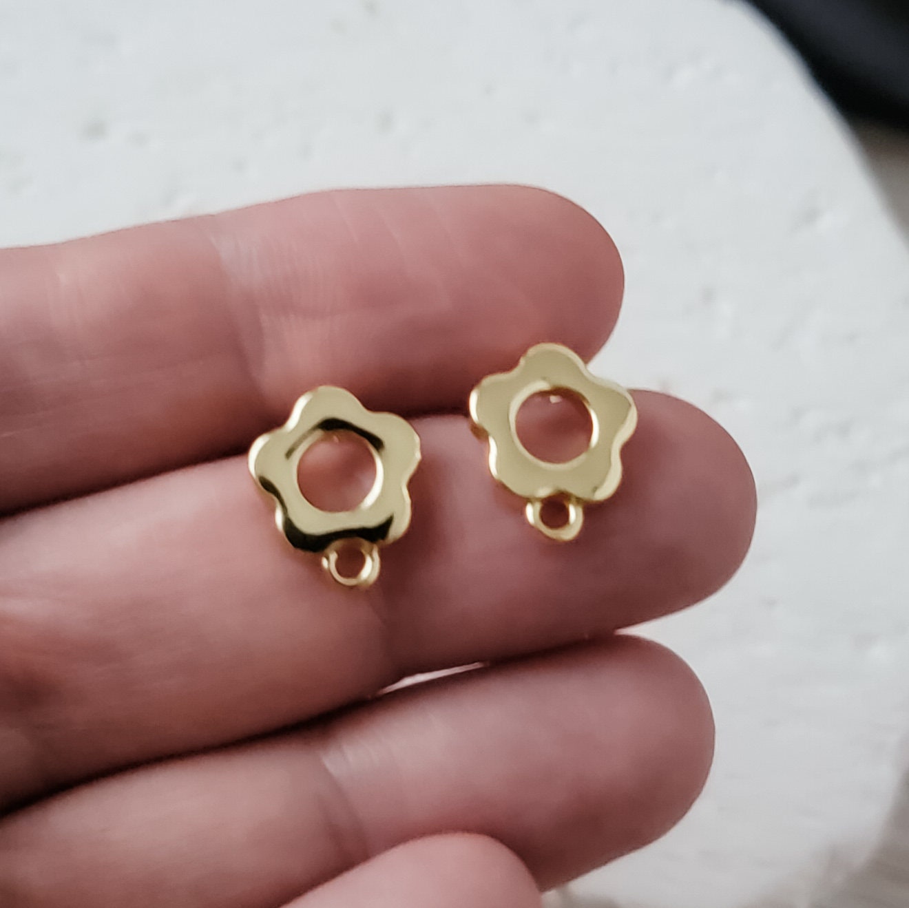 Open Flower GOLD Stud Connectors with Loops, 10 pcs, Stud #94