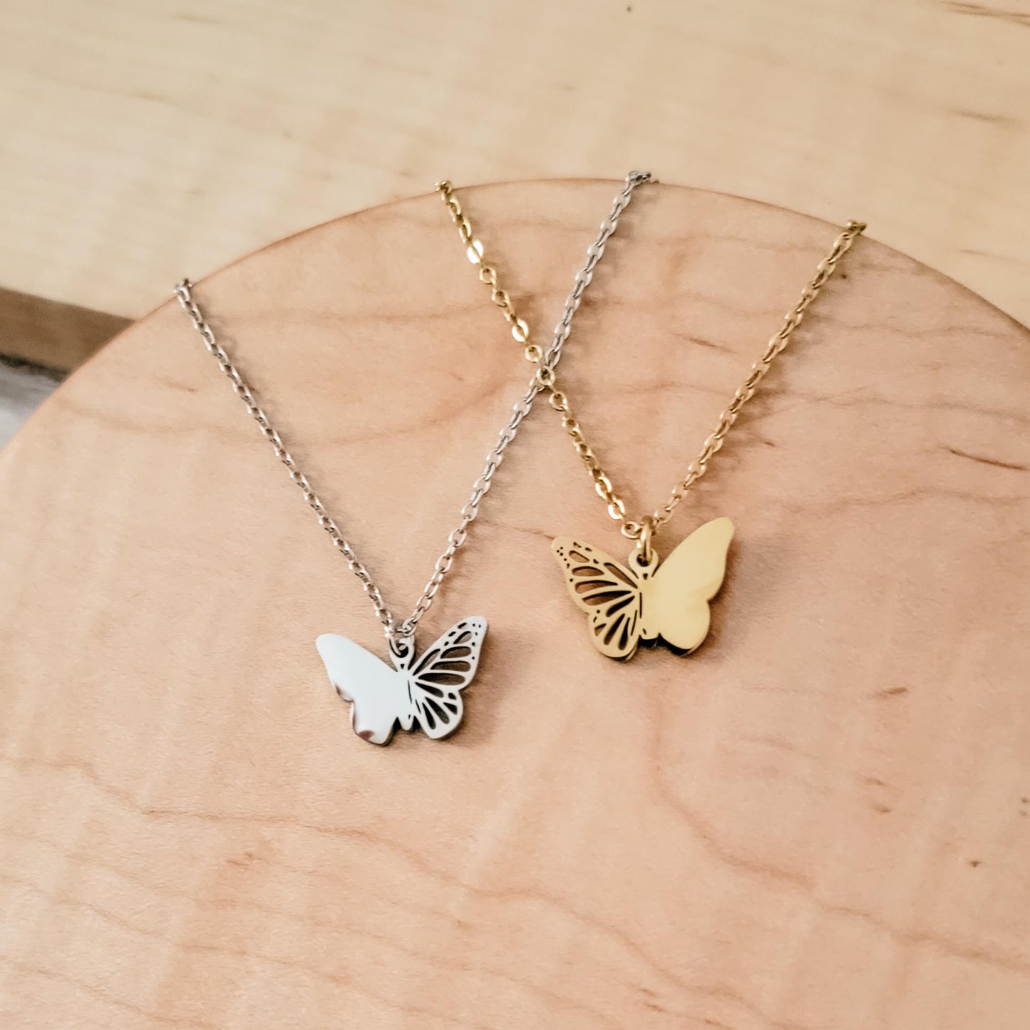 Filigree Butterfly Necklace (Silver or Gold), 1 Total, Metal Blank #125